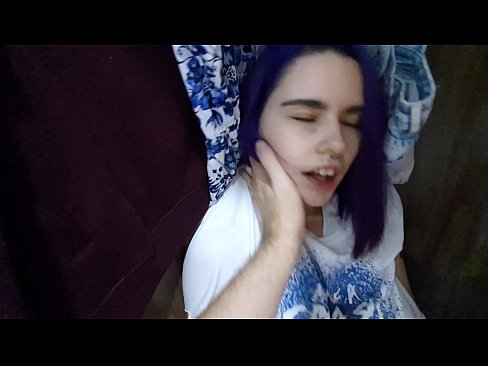 ❤️ Ya sami kanwata a cikin kabad ya taimaka mata ️ a mu
