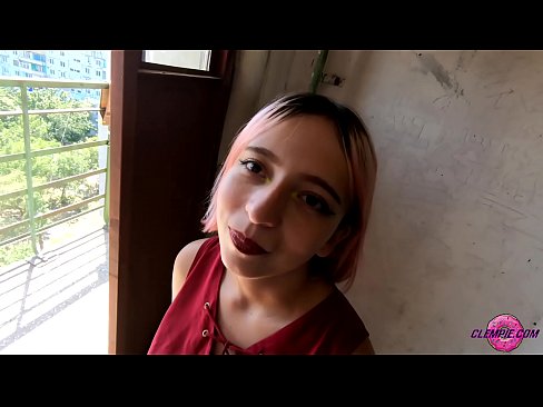 ❤️ Sha'awar ɗalibi yana tsotsar Baƙo a Waje - Cum A Fuskarsa ️ a mu